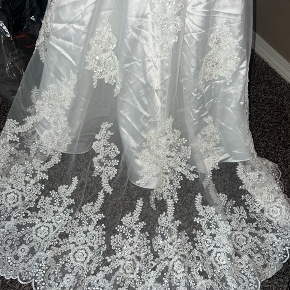 Size 6 Morilee wedding dress. - Picture 7 of 9